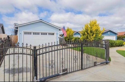 11 Manzano Cir, Salinas, CA, 93905-1280 | Card Image