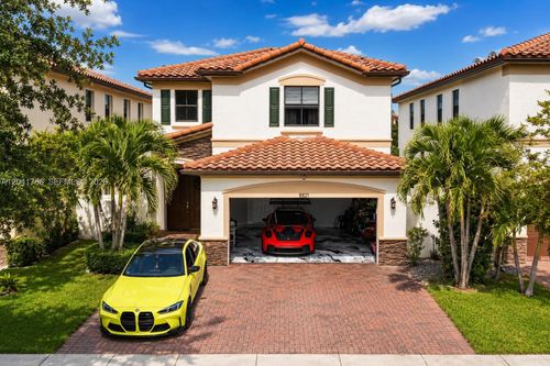 8821 W 34th Ct, HIALEAH, FL, 33018-1879 | Card Image