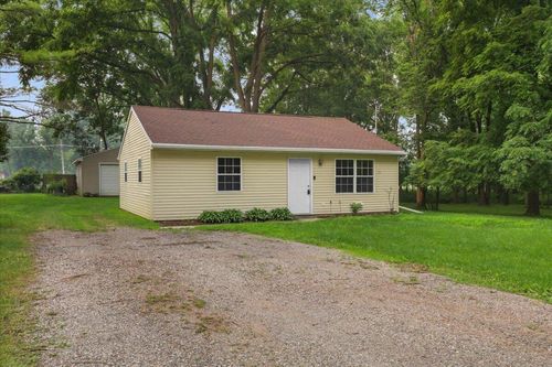 1091 Hickory St, Lansing, MI, 48906-6822 | Card Image