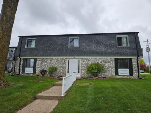 apt-203-1712 Creek Rd, West Bend, WI, 53090-1956 | Card Image