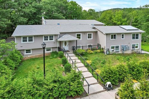 43 Freeland Street, Monroe, NY, 10950 | Card Image
