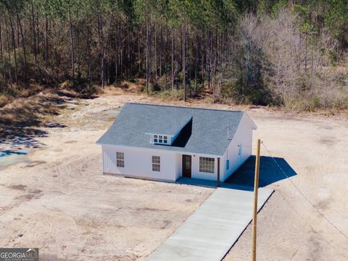 596 Beach Rd, Baxley, GA, 31513-8728 | Card Image