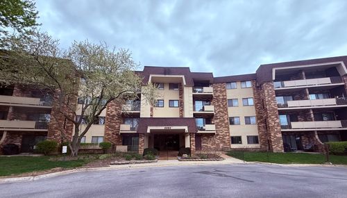 318-3350 N Carriageway Dr, Arlington Heights, IL, 60004-1546 | Card Image