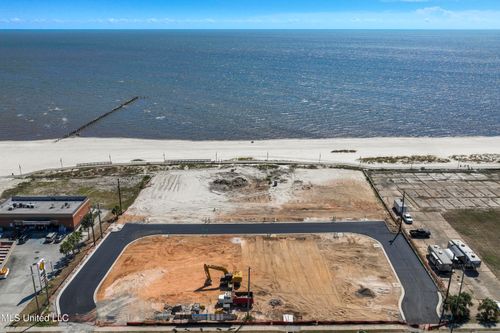 1848 Beach Blvd, Biloxi, MS, 39531-5208 | Card Image