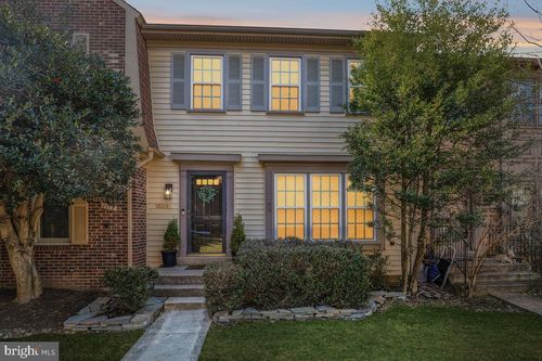 2715 Shawn Leigh Dr, VIENNA, VA, 22181-6137 | Card Image