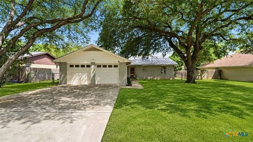 938 Lazy Trl, New Braunfels, TX, 78130-5926 | Card Image