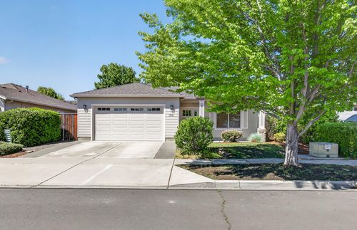 1621 Monarch Ln, Medford, OR, 97504-7293 | Card Image