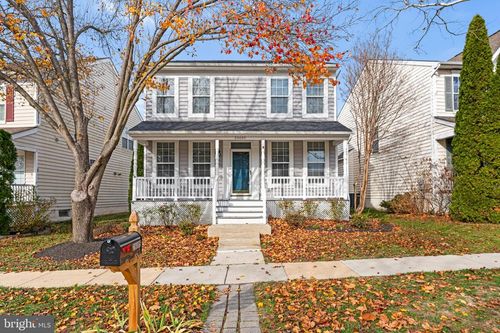 26005 Hartwood Dr, CHANTILLY, VA, 20152-3673 | Card Image