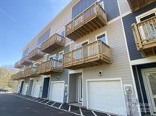 1055 Mcalway Rd, Charlotte, NC, 28211-1203 | Card Image