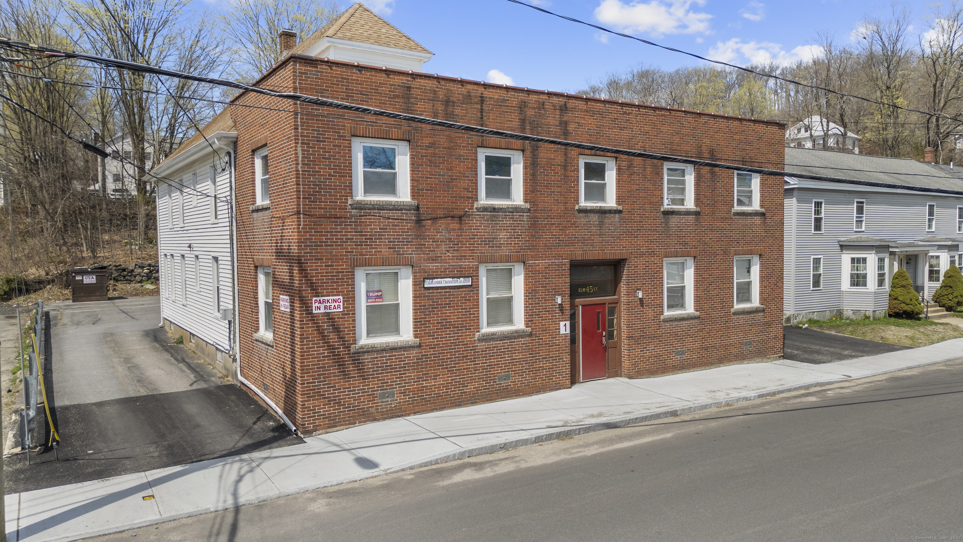 45 Elm St, Winsted, CT 06098