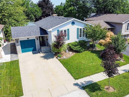 10 Latzer Cres, Brantford, ON, N3V1C9 | Card Image