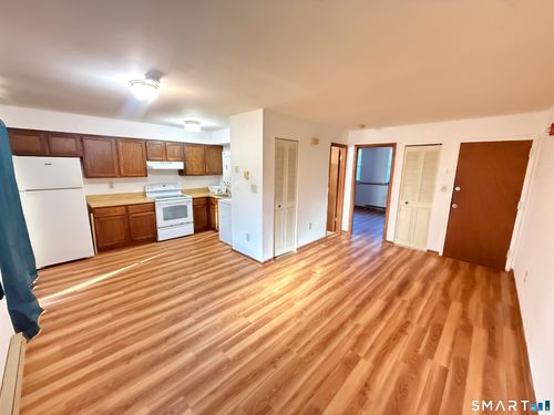 75-75 Aspetuck Village, New Milford, CT, 06776 | Card Image
