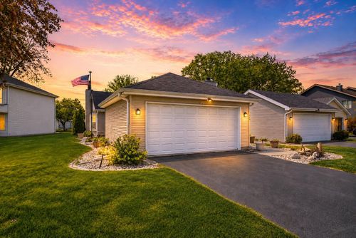 220 Holly Ln, Schererville, IN, 46375-1160 | Card Image