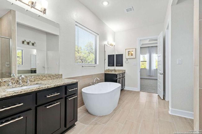 118 Madrone Trl, House other with 5 bedrooms, 5 bathrooms and null parking in Boerne TX | Image 28