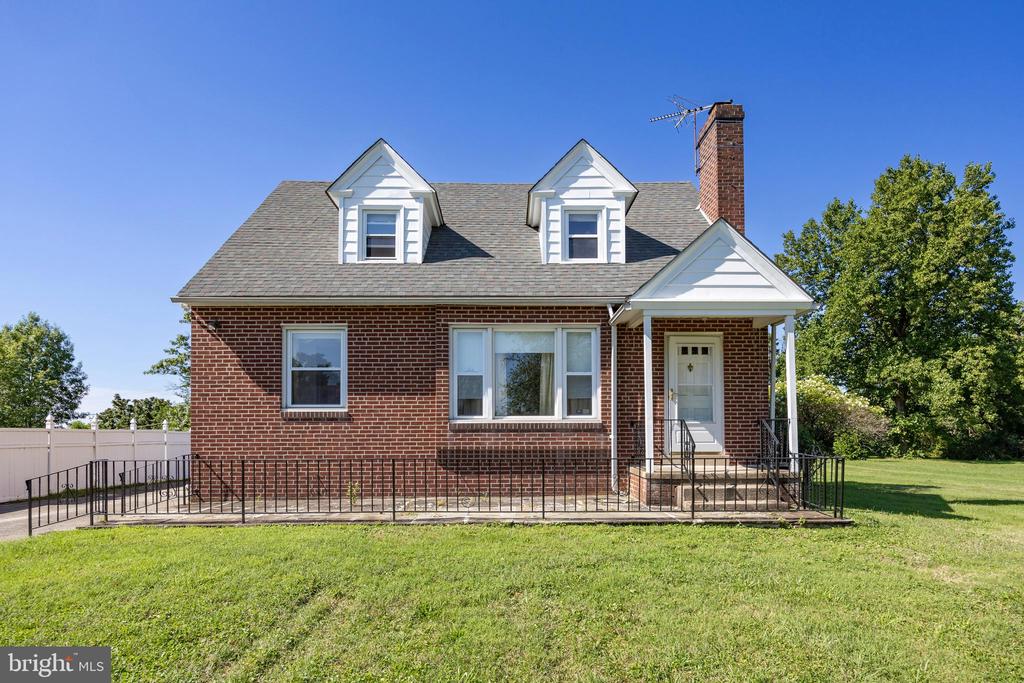 Hilltop Ave, Norristown, PA 19401