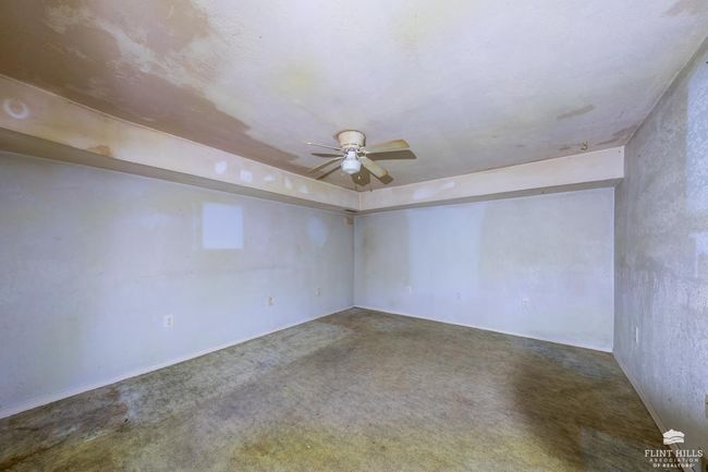 402 1 St St, House other with 4 bedrooms, 2 bathrooms and null parking in Saint George KS | Image 19