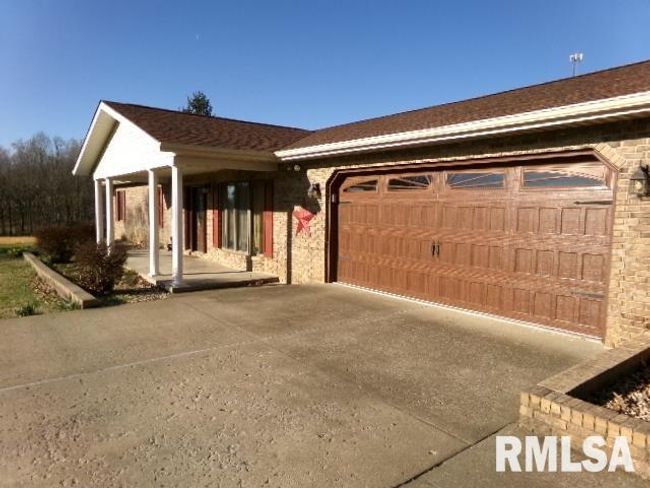 2225 Route 34, House other with 4 bedrooms, 2 bathrooms and null parking in Rosiclare IL | Image 5