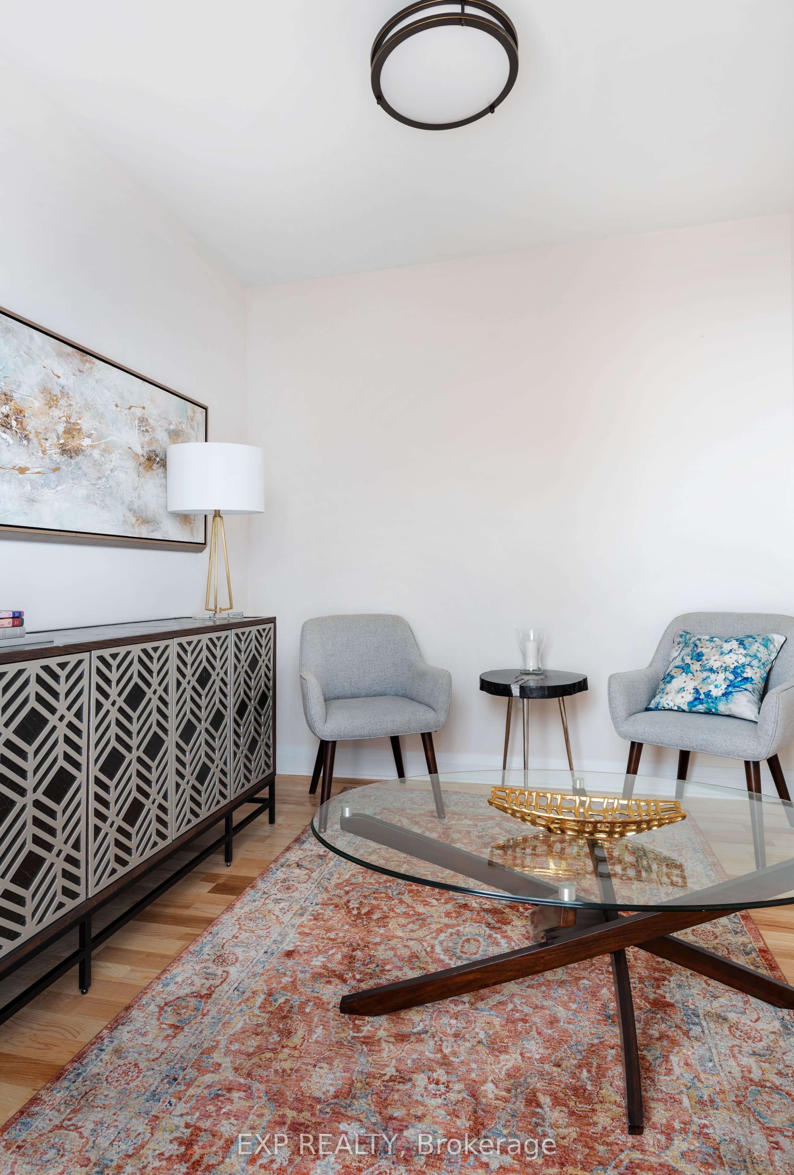 Residential Lease in Renfrew 5