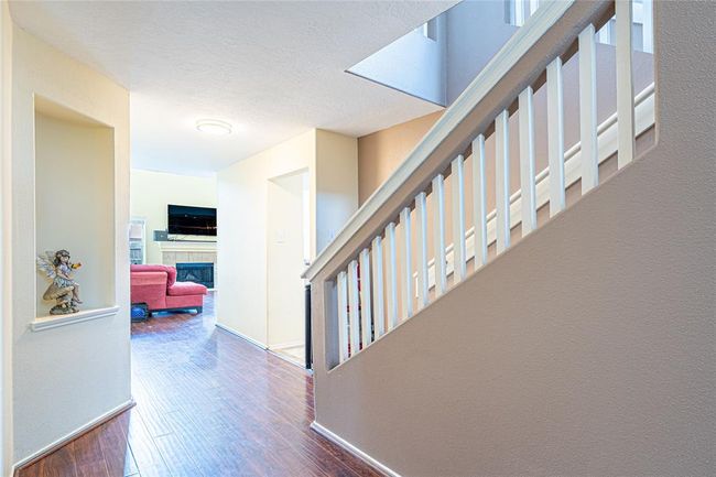 Entry Way | Image 10