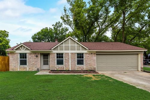 4200 Snow Mass Dr, Arlington, TX, 76016-5242 | Card Image