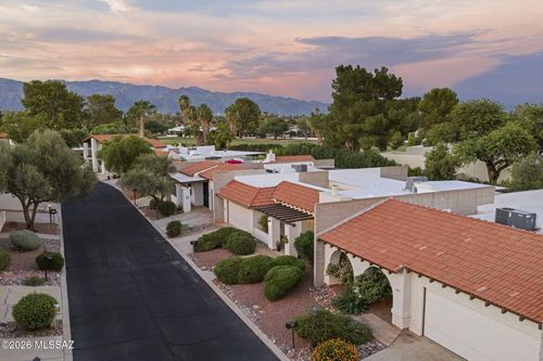 1302 N Via Ronda Oriente, Tucson, AZ, 85715-4835 | Card Image