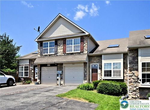 5631 Stonecroft Ln, Allentown, PA, 18106-9178 | Card Image