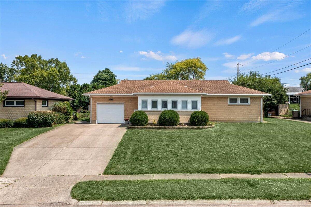Waltin Ln, Springfield, OH 45503