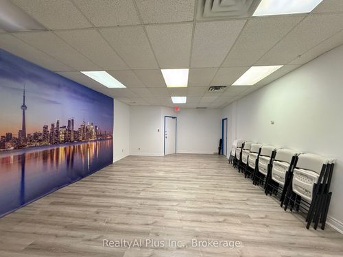 201-275 Renfrew Dr, Markham, ON, L3R0C8 | Card Image