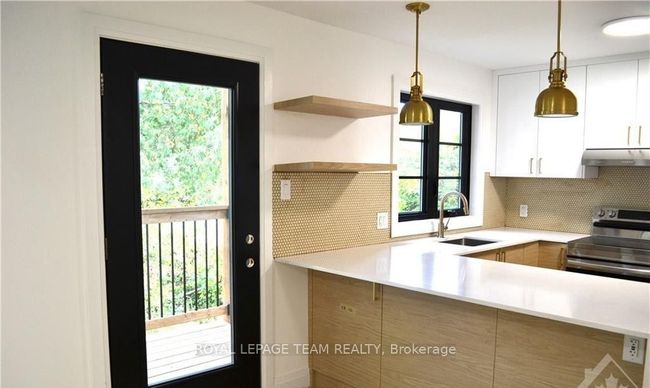 503 Athlone Ave, Home with 6 bedrooms, 6 bathrooms and 3 parking in Ottawa ON | Image 5