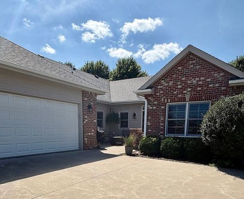 1976 Nw 126th St, Clive, IA, 50325-8164 | Card Image