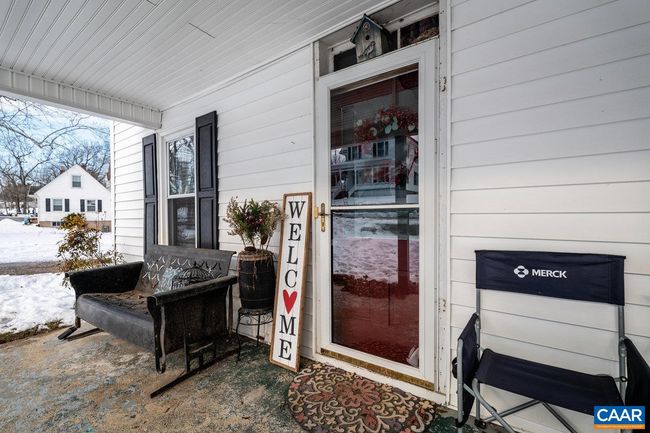9751 Singers Glen Rd, House other with 3 bedrooms, 2 bathrooms and null parking in SINGERS GLEN VA | Image 4