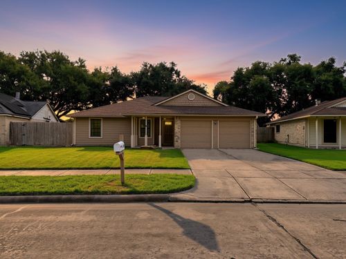 1146 Maple Creek Dr, La Porte, TX, 77571-2760 | Card Image