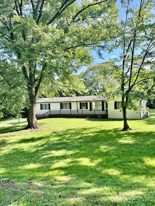 105 Warren Ln, Morehead, KY, 40351-9713 | Card Image