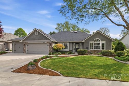 2922 S Whitehaven Pl, Eagle, ID, 83616-6748 | Card Image