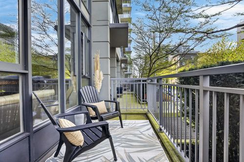 112 W 1st Ave, Vancouver, BC, V5Y0H4 | Card Image