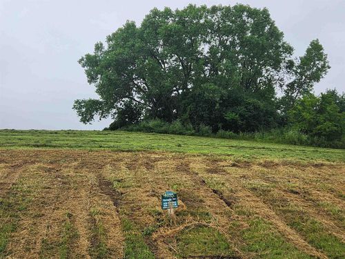 L2 Blue Victoria Drive, Windsor, WI, 53590 | Card Image