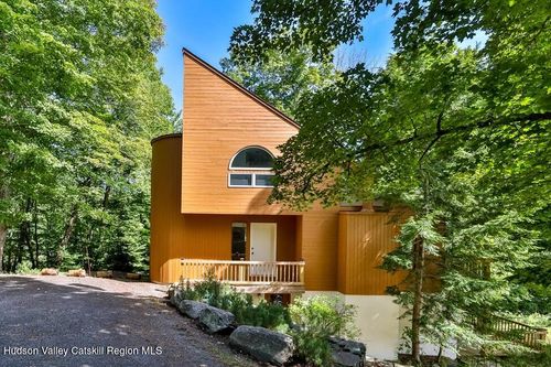 73 Beaver Hl, Windham, NY, 12496-5237 | Card Image
