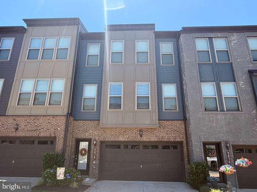 9878 Hopkins Loop, MANASSAS, VA, 20110-7831 | Card Image