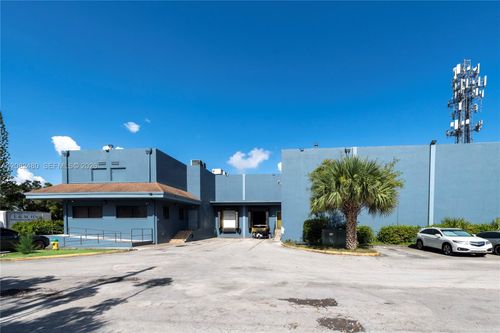 6575 Nova Dr, Davie, FL, 33317-7423 | Card Image