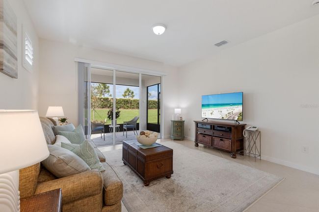 10470 Spring Tide Way, House other with 2 bedrooms, 2 bathrooms and null parking in PARRISH FL | Image 7
