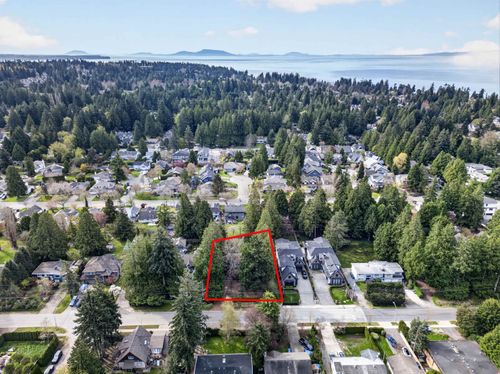 12564 25 Avenue, Surrey, BC, V4A2K3 | Card Image