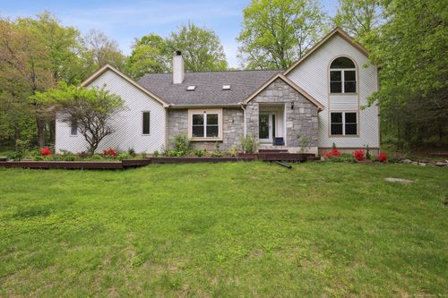 8 Grants Ln, New Milford, CT, 06776-3167 | Card Image