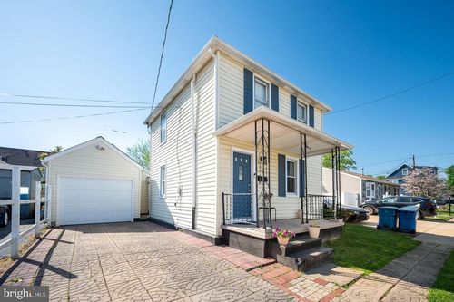 301 Howard St, WILMINGTON, DE, 19804-1517 | Card Image