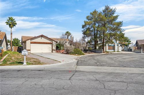 6812 Evanston Avenue, Las Vegas, NV, 89108 | Card Image