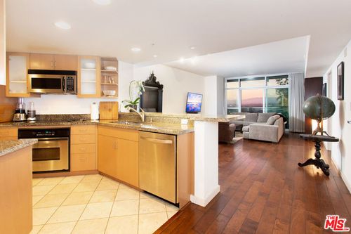 1507-13700 Marina Pointe Dr, Marina del Rey, CA, 90292-9297 | Card Image