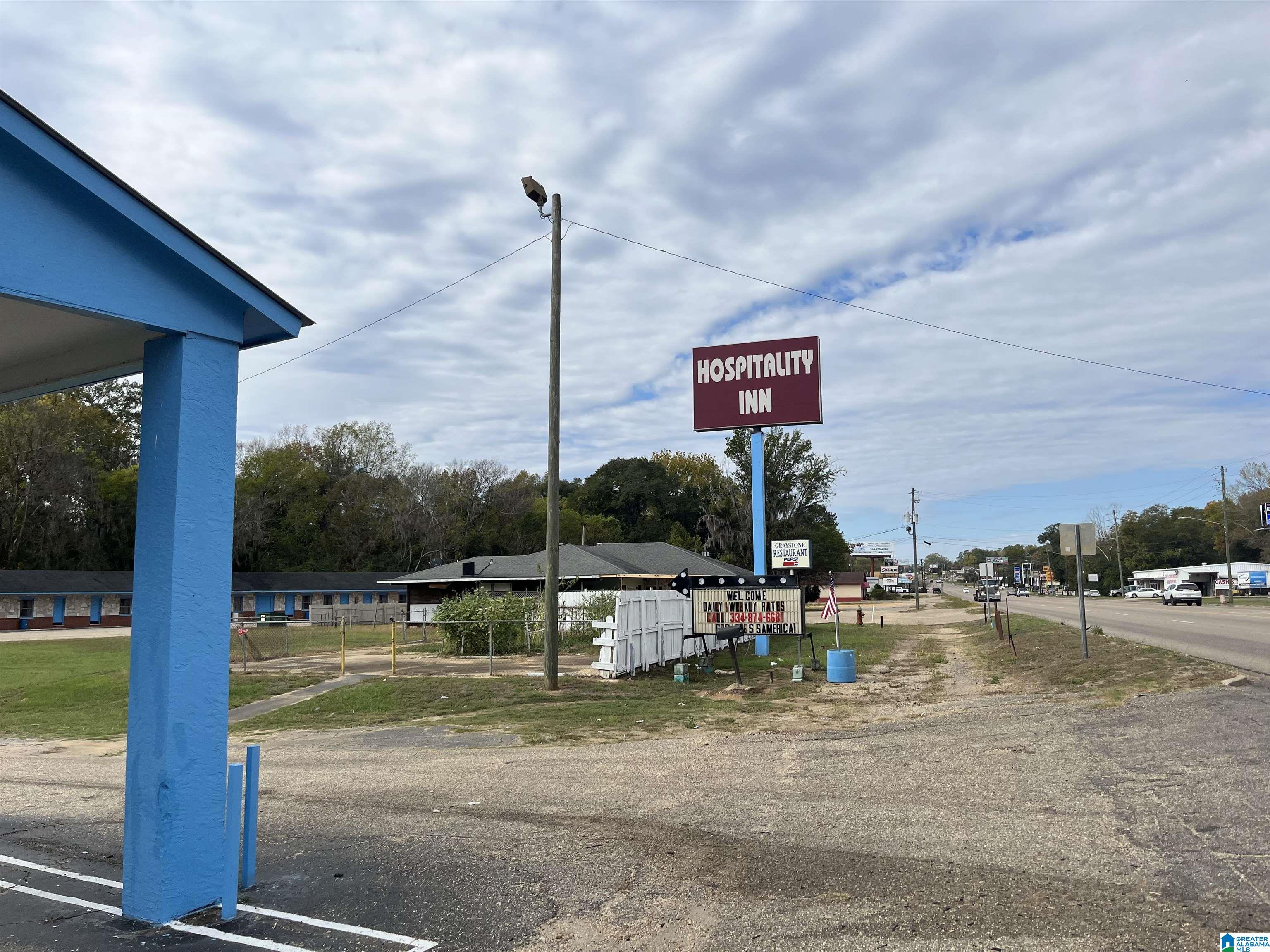 Commercial Sale in SELMA 5