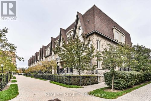 207-320 John St, Thornhill, ON, L3T0B1 | Card Image
