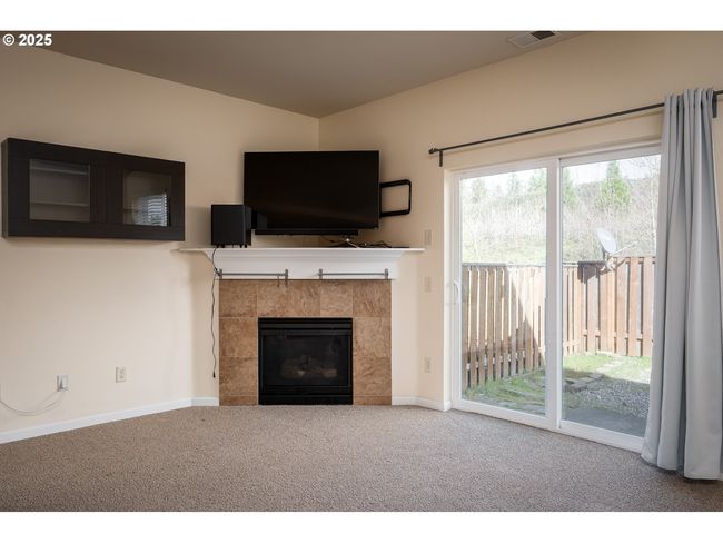 15264 Se Eckert Ln, House attached with 3 bedrooms, 3 bathrooms and 1 parking in Damascus OR | Image 12