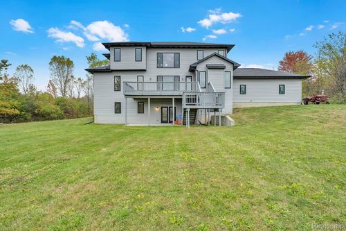 7221 Bristol Rd, Swartz Creek, MI, 48473-7911 | Card Image