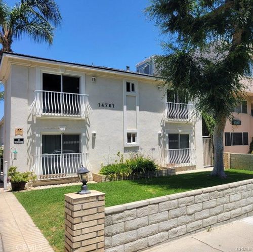 apt-5-14701 Dickens St, Sherman Oaks, CA, 91403-3622 | Card Image